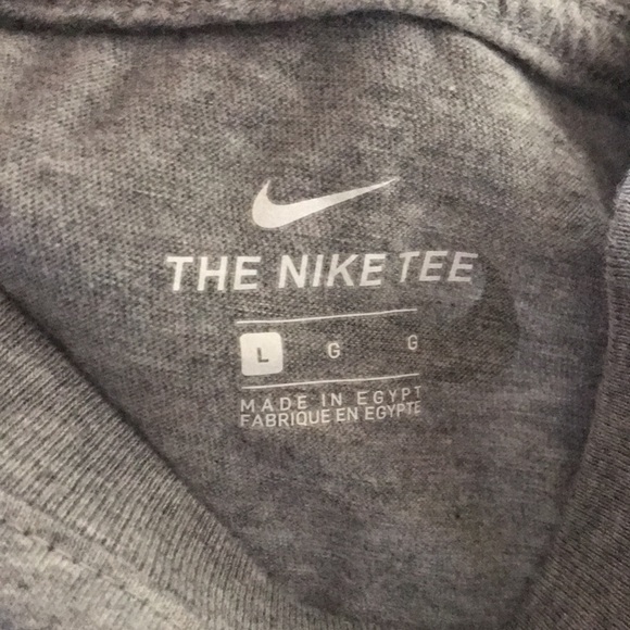 Bundle of 2 long sleeve. - Picture 2 of 5